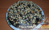 Фото приготовления рецепта: Постный шоколадный торт с вишней - шаг №15