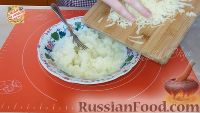 Фото приготовления рецепта: Осетинские пироги с сыром и картофелем - шаг №7