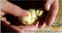 Фото приготовления рецепта: Отрывной сырный пирог "Ромашка" - шаг №12