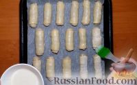 Фото приготовления рецепта: Слоеные пирожки с капустой - шаг №13