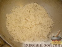 Фото приготовления рецепта: Рисовая каша молочная - шаг №2