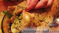 Фото приготовления рецепта: Фаршированная утка в медово-соевом маринаде, в рукаве - шаг №10