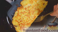 Фото приготовления рецепта: Картофельные драники с начинкой - шаг №16