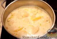 Фото приготовления рецепта: Крем-суп из цветной капусты с сыром - шаг №4