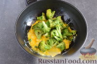 Фото приготовления рецепта: Рис с брокколи стир-фрай - шаг №8