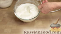 Фото приготовления рецепта: Пасхальный кекс-кулич (бездрожжевой) - шаг №4