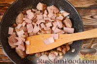 Фото приготовления рецепта: Мачанка из свинины, с домашней колбасой - шаг №9