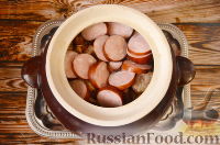 Фото приготовления рецепта: Мачанка из свинины, с домашней колбасой - шаг №11