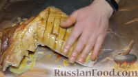 Фото приготовления рецепта: Рулька, запечённая в духовке в течение 10 часов - шаг №4