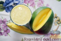 Фото к рецепту: Коктейль из манго, с мороженым