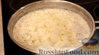 Фото приготовления рецепта: Картошка с грибами, запеченная под сыром - шаг №7