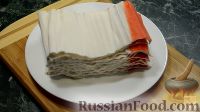 Фото приготовления рецепта: Закусочный торт-салат с крабовыми палочками - шаг №6