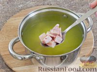 Фото приготовления рецепта: Сырный суп с копченой курицей - шаг №8