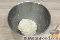 Фото приготовления рецепта: Калач "Подкова" с капустой и грибами - шаг №5