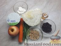 Фото приготовления рецепта: Легкий салат из капусты с морковью и яблоком - шаг №1