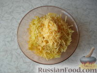 Фото приготовления рецепта: Несладкие маффины из картофеля (без муки) - шаг №1