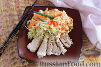Фото к рецепту: Легкий азиатский салат с курицей