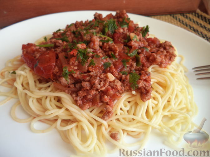 Спагетти болоньезе с фаршем