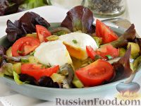 Фото приготовления рецепта: Салат с картофелем, килькой и яйцом пашот - шаг №12