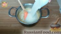Фото приготовления рецепта: Торт "Медовик" с тонкими коржами и нежным кремом - шаг №3