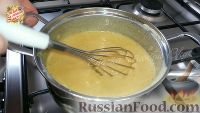 Фото приготовления рецепта: Торт "Медовик" с тонкими коржами и нежным кремом - шаг №5