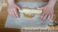 Фото приготовления рецепта: Торт "Медовик" с тонкими коржами и нежным кремом - шаг №10
