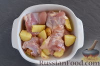 Фото приготовления рецепта: Курица с овощами, в медово-горчичном соусе - шаг №3