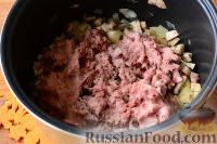 Фото приготовления рецепта: Жаркое из картофеля, с грибами и фаршем - шаг №4