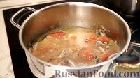 Фото приготовления рецепта: Суп с хамсой и черемшой - шаг №15