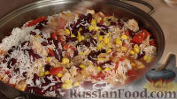 Фото приготовления рецепта: Ужин в мексиканском стиле (рис с мясом, перцем, фасолью и кукурузой) - шаг №11