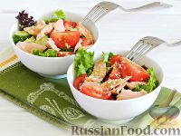 Фото к рецепту: Салат с рыбой и овощами