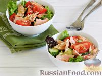 Фото приготовления рецепта: Салат с рыбой и овощами - шаг №10