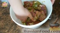 Фото приготовления рецепта: Шашлык из свинины (экспресс-маринад для шашлыка) - шаг №5