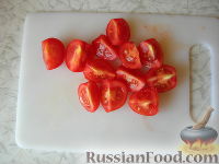 Фото приготовления рецепта: Салат из щавеля и помидоров - шаг №3