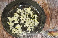 Фото приготовления рецепта: Капуста по-трансильвански, с рисом, фаршем и колбасками - шаг №3