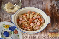 Фото приготовления рецепта: Капуста по-трансильвански, с рисом, фаршем и колбасками - шаг №11