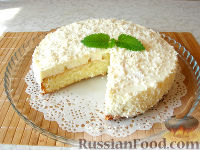 Фото к рецепту: Бисквитный торт "Пина колада" с нежным суфле
