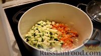 Фото приготовления рецепта: Суп с цукини и тортеллини - шаг №7