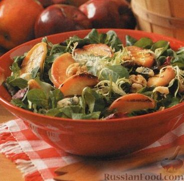 Рецепт Салат с жареными яблоками и грецкими орехами