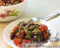 Фото к рецепту: Салат с сельдью, фасолью и овощами