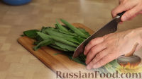 Фото приготовления рецепта: Сочные котлеты из мясного фарша и зелени - шаг №2