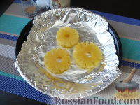 Фото приготовления рецепта: Кубинский салат с авокадо и ананасом - шаг №2