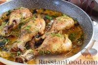 Фото приготовления рецепта: Картошка с куриной печенью и грибами (в духовке) - шаг №10