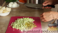 Фото приготовления рецепта: Русская окрошка с мясом, на хлебном квасе с хреном - шаг №7