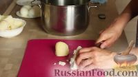 Фото приготовления рецепта: Русская окрошка с мясом, на хлебном квасе с хреном - шаг №11