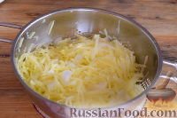 Фото приготовления рецепта: Гигантский картофельный драник (в духовке) - шаг №4