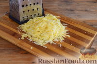 Фото приготовления рецепта: Гигантский картофельный драник (в духовке) - шаг №7