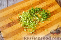 Фото приготовления рецепта: Салат с печенью и мандаринами - шаг №8