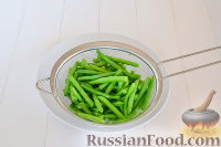 Фото приготовления рецепта: Льежский салат со стручковой фасолью - шаг №4