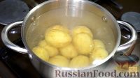 Фото приготовления рецепта: Запеченный молодой картофель со сливочно-грибным соусом - шаг №2